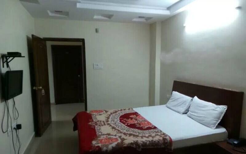 Sri Sai Ganesh Lodge, Hyderabad 4